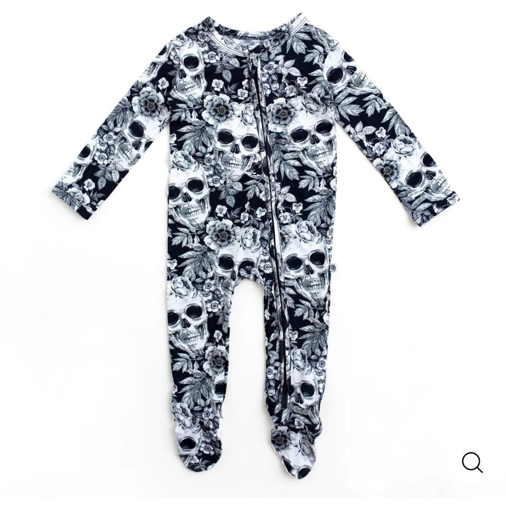 NWT Bums and Roses (Little Bum Bums) Skeletons in the Closet Footie